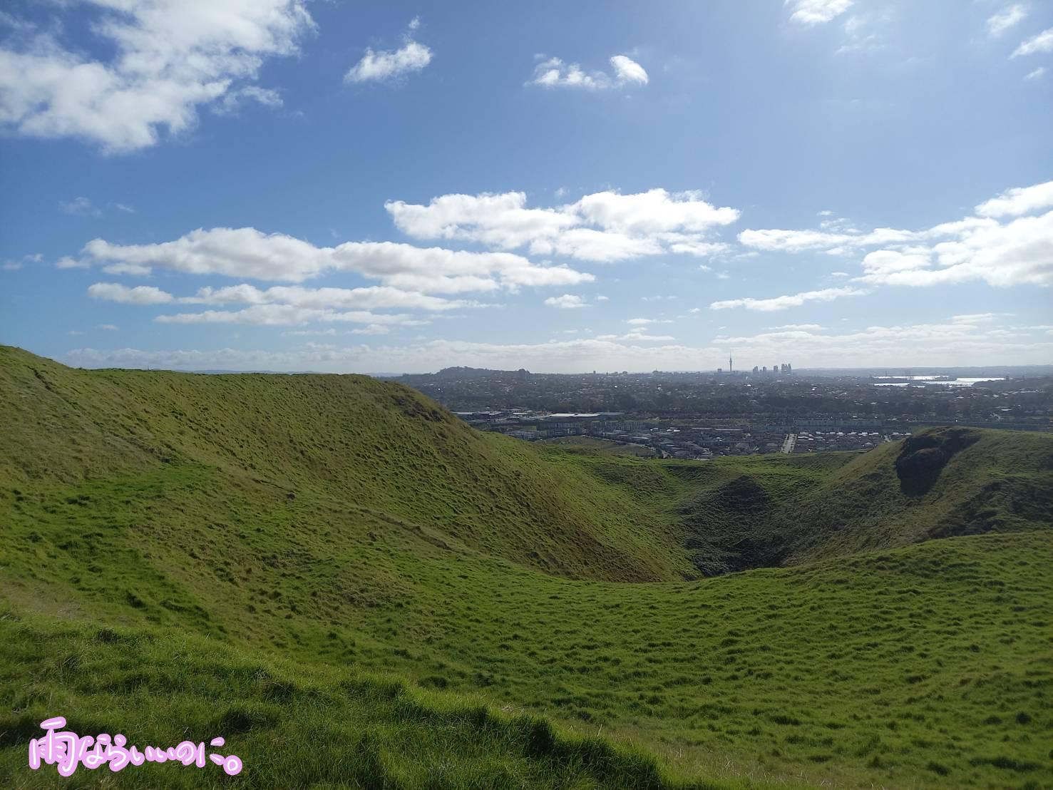 オークランドの山(MiU撮影)