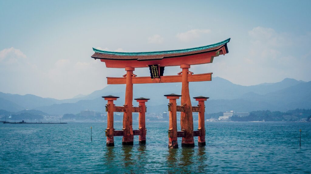 厳島神社の大鳥居