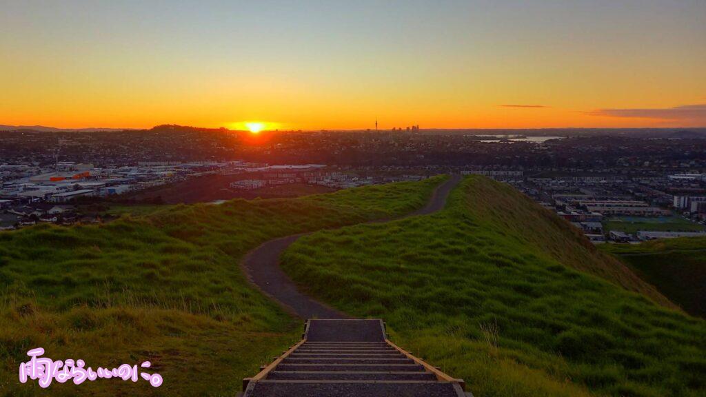 オークランドの夕暮れ