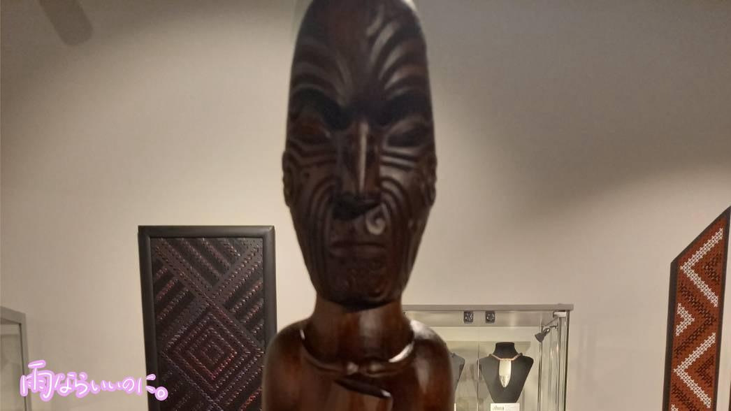 マオリの彫刻(MiU撮影)