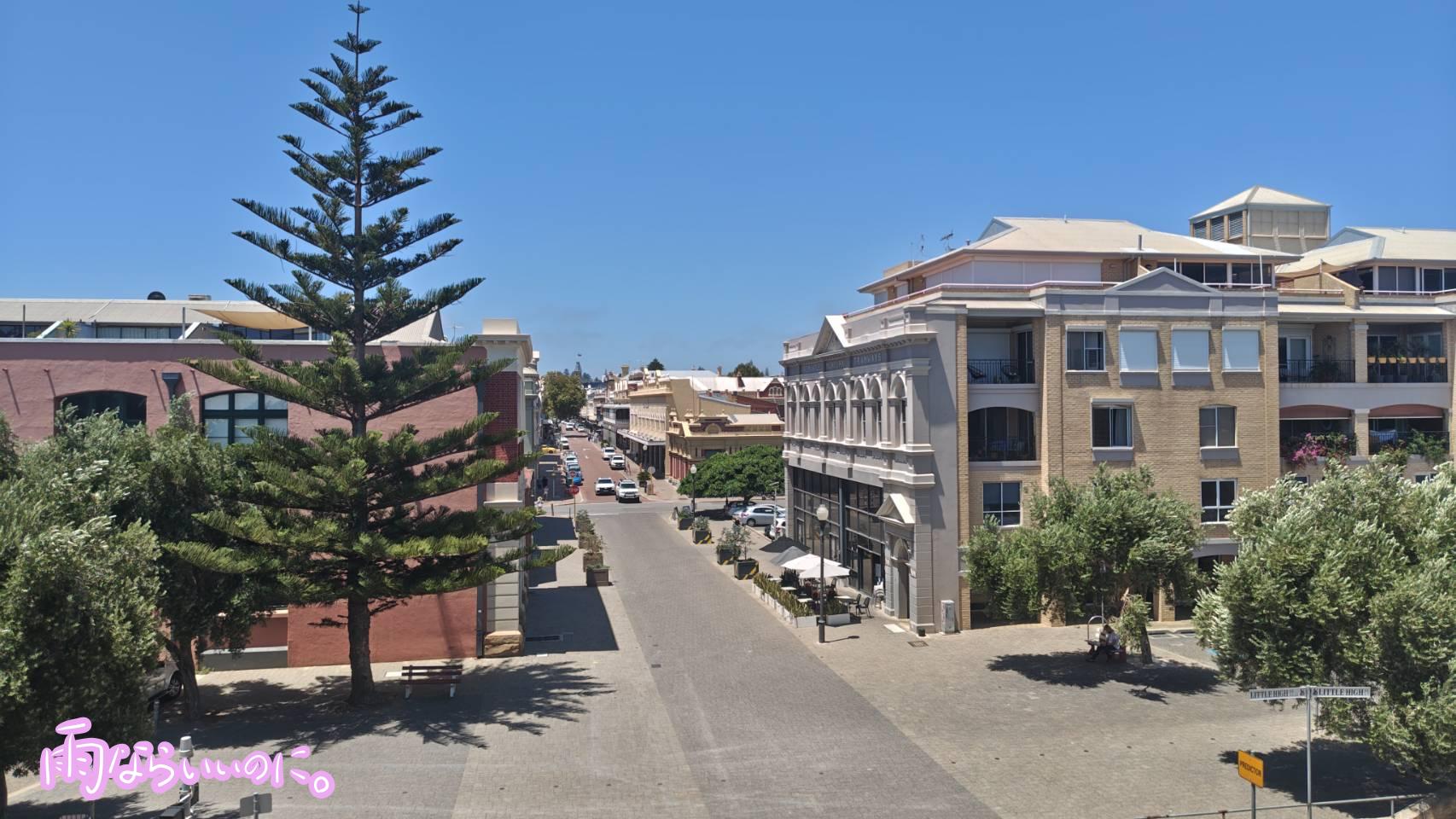 ラウンドハウスの階段から見た街(MiU撮影)